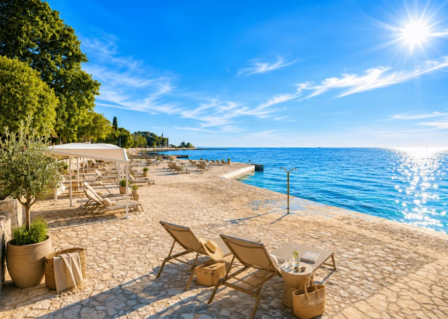 Hotel_Pelegrin_-_beach